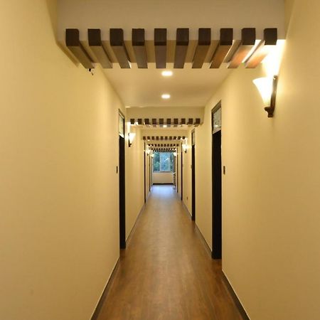Meenakshi Inn Udupi Buitenkant foto