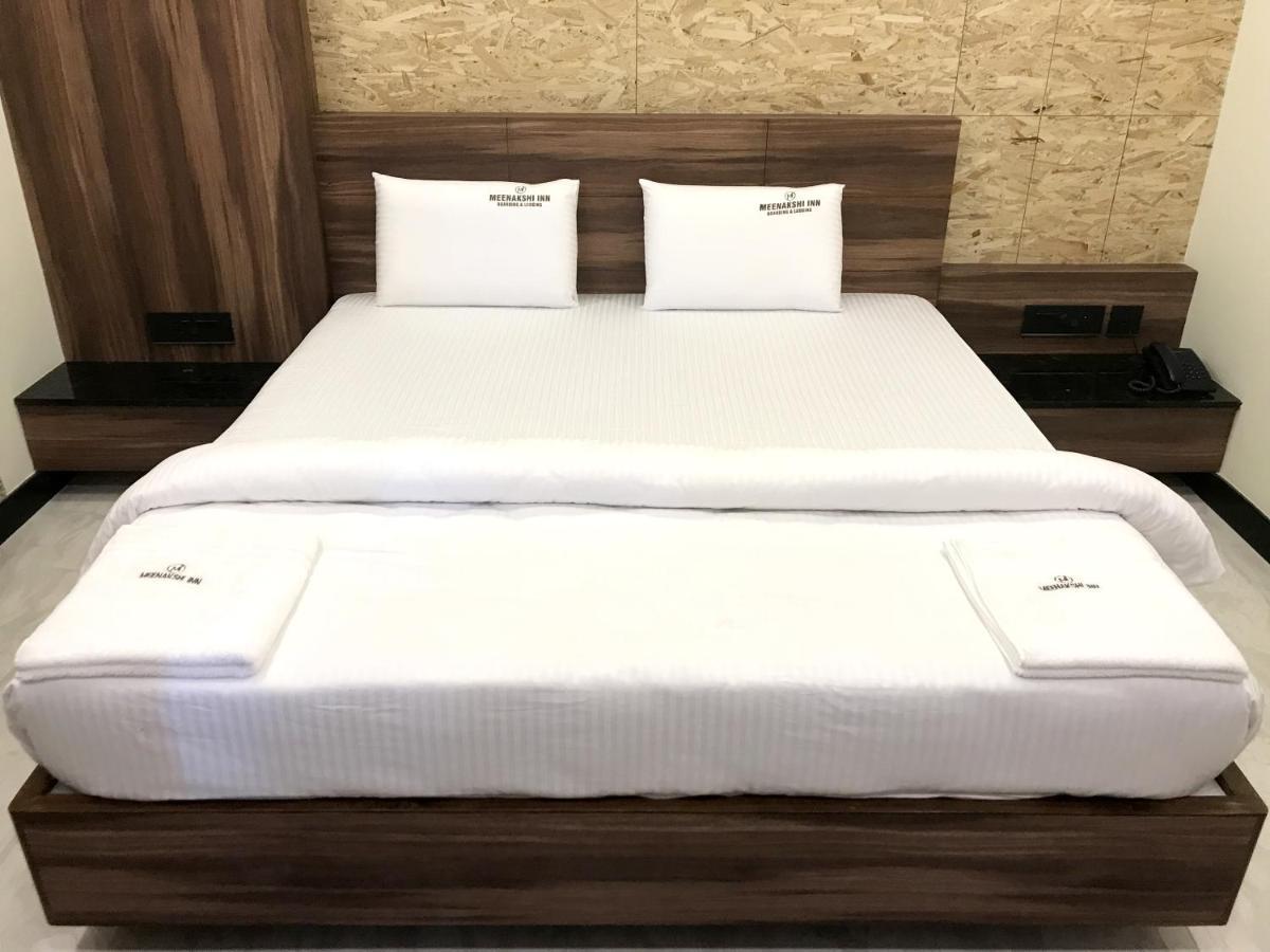 Meenakshi Inn Udupi Buitenkant foto